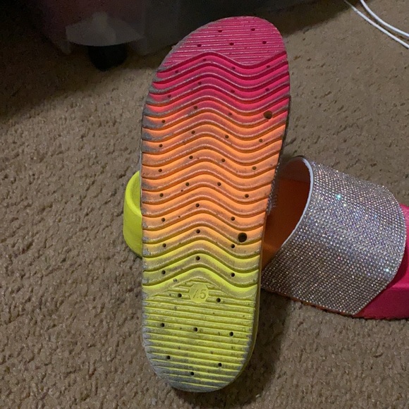 MUDD SLIDES - Picture 3 of 3